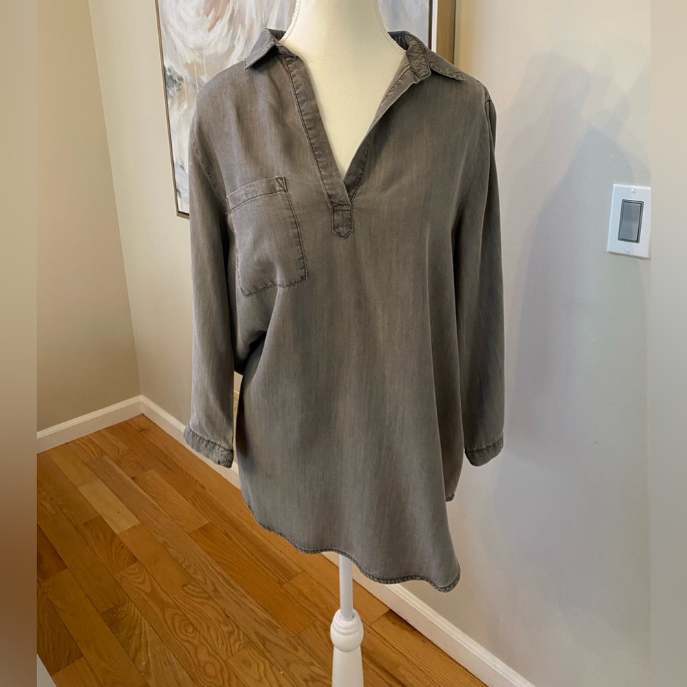 Korye Gray 3/4 Sleeve Split Front Shirt with Chest Pocket, Size Large